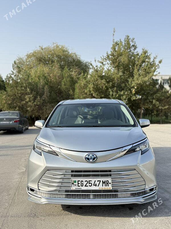 Toyota Sienna 2022 - 450 000 TMT - Мары - img 2