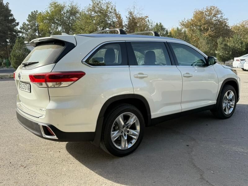 Toyota Highlander 2018 - 435 000 TMT - Ашхабад - img 8