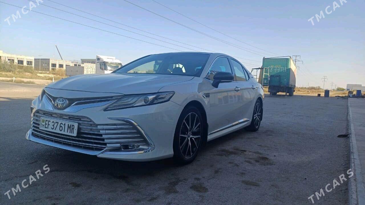 Toyota Camry 2023 - 420 000 TMT - Мары - img 3