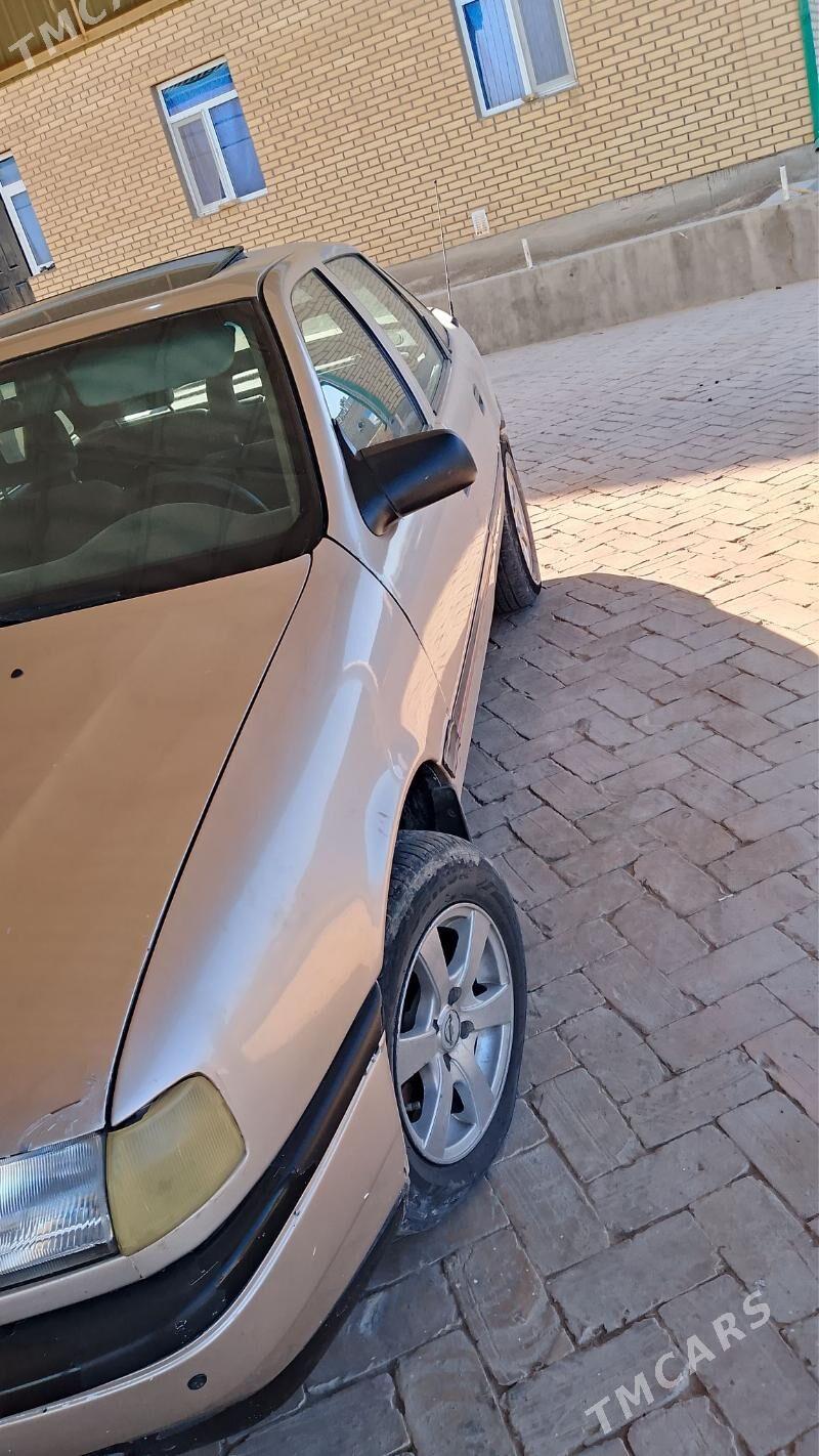 Opel Vectra 1991 - 29 000 TMT - Baýramaly - img 3