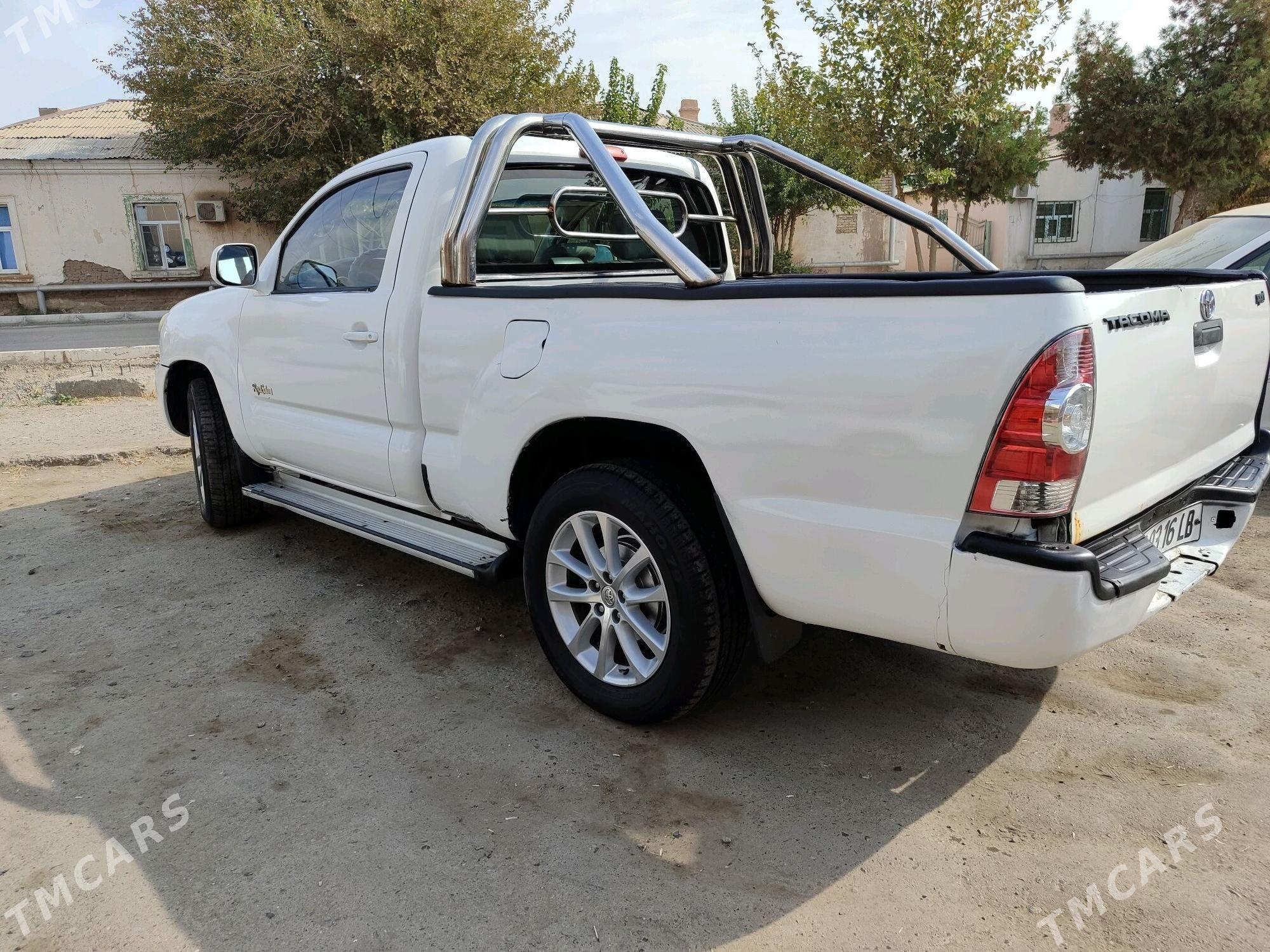 Toyota Tacoma 2009 - 160 000 TMT - Türkmenabat - img 1