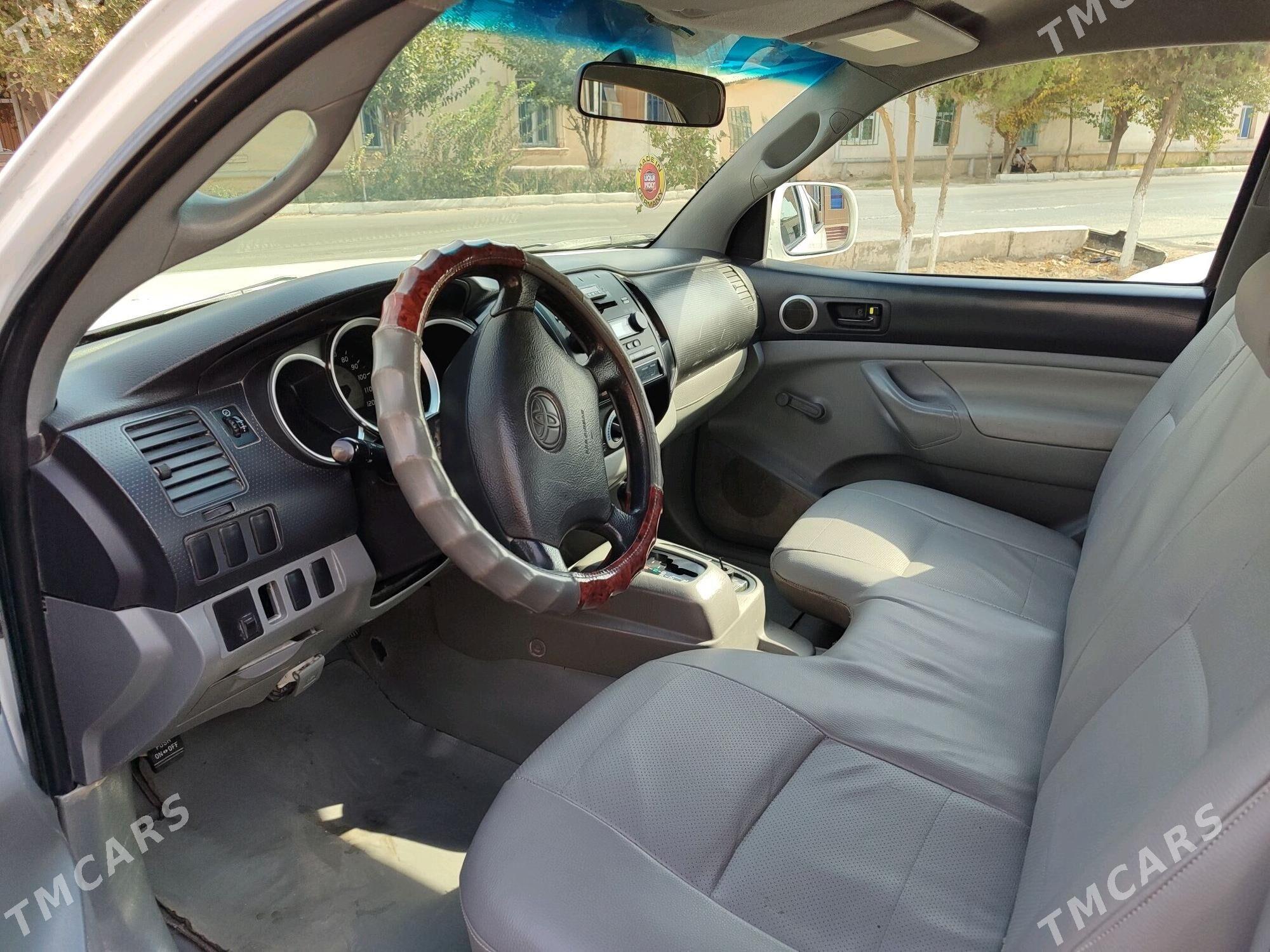 Toyota Tacoma 2009 - 160 000 TMT - Türkmenabat - img 3