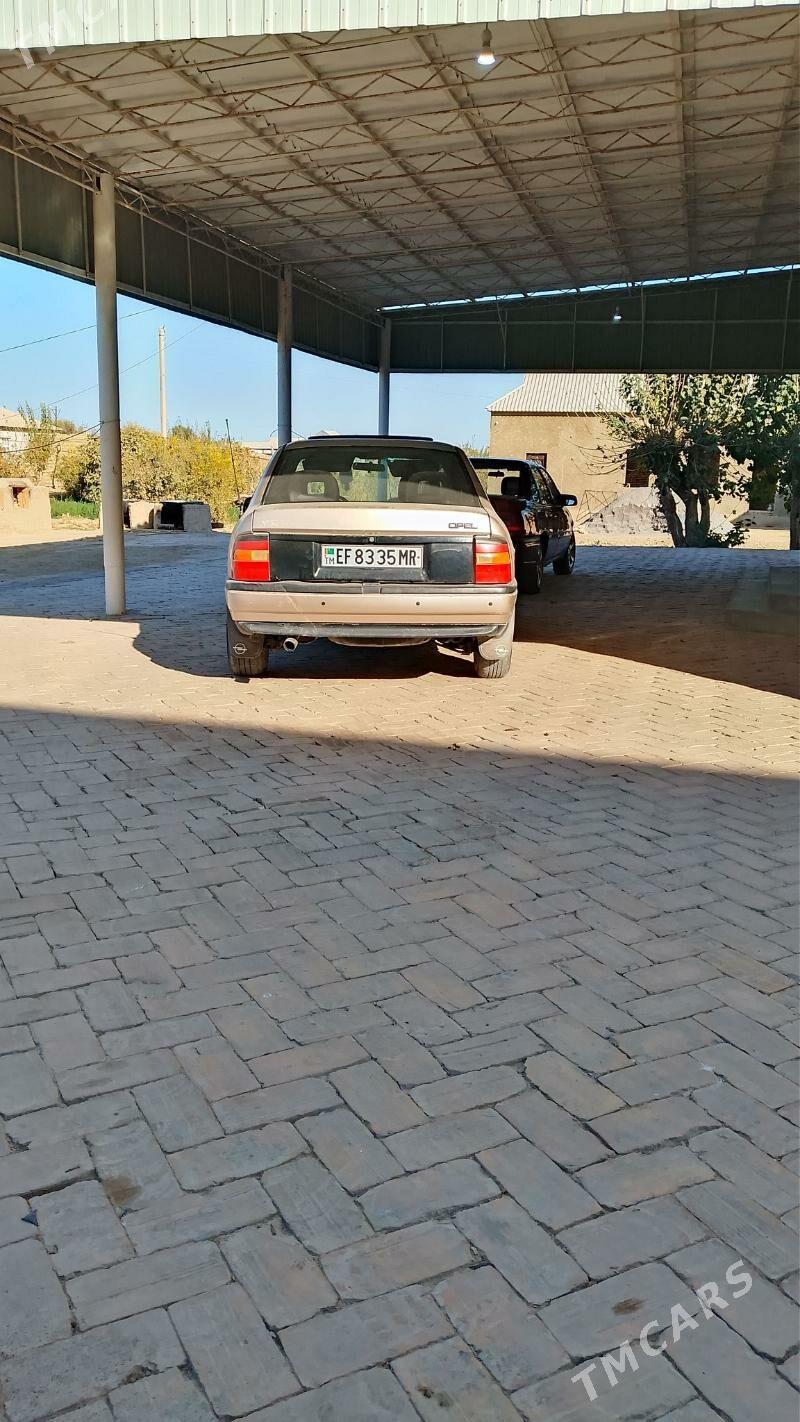 Opel Vectra 1991 - 29 000 TMT - Baýramaly - img 4