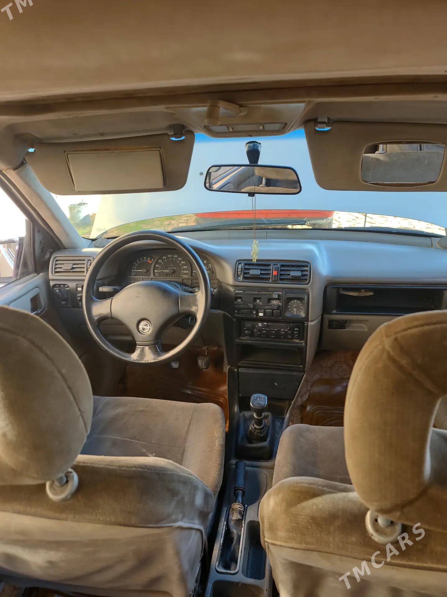 Opel Vectra 1992 - 22 000 TMT - Görogly (Tagta) - img 4