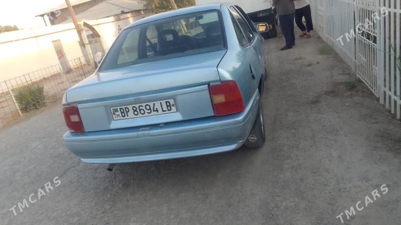 Opel Vectra 1990 - 25 000 TMT - Köýtendag - img 3
