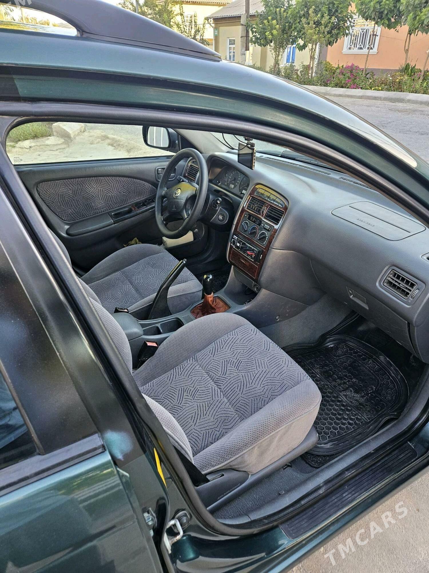 Toyota Avensis 1999 - 110 000 TMT - Байрамали - img 5