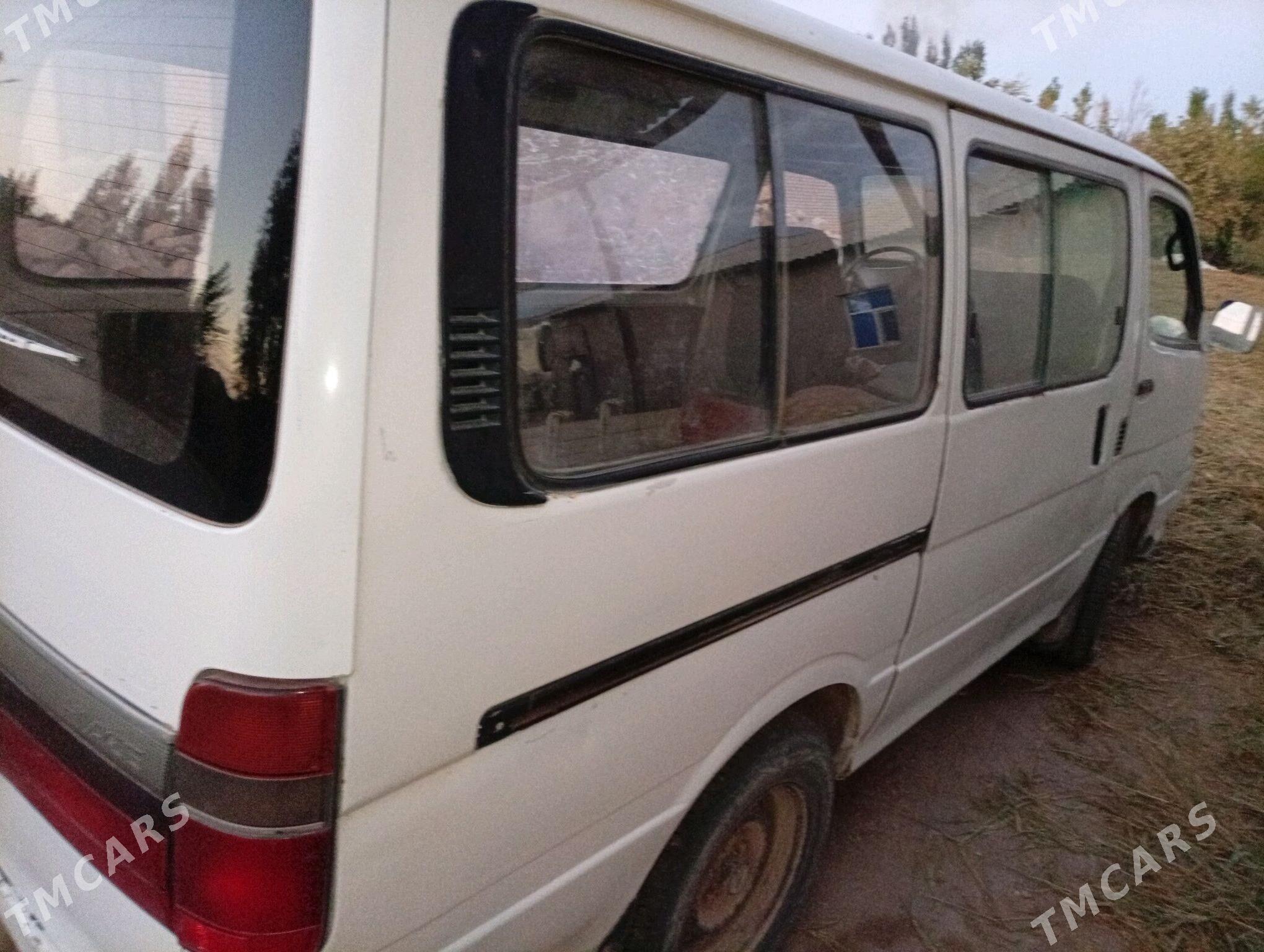 Toyota Hiace 1991 - 35 000 TMT - Hojambaz - img 2