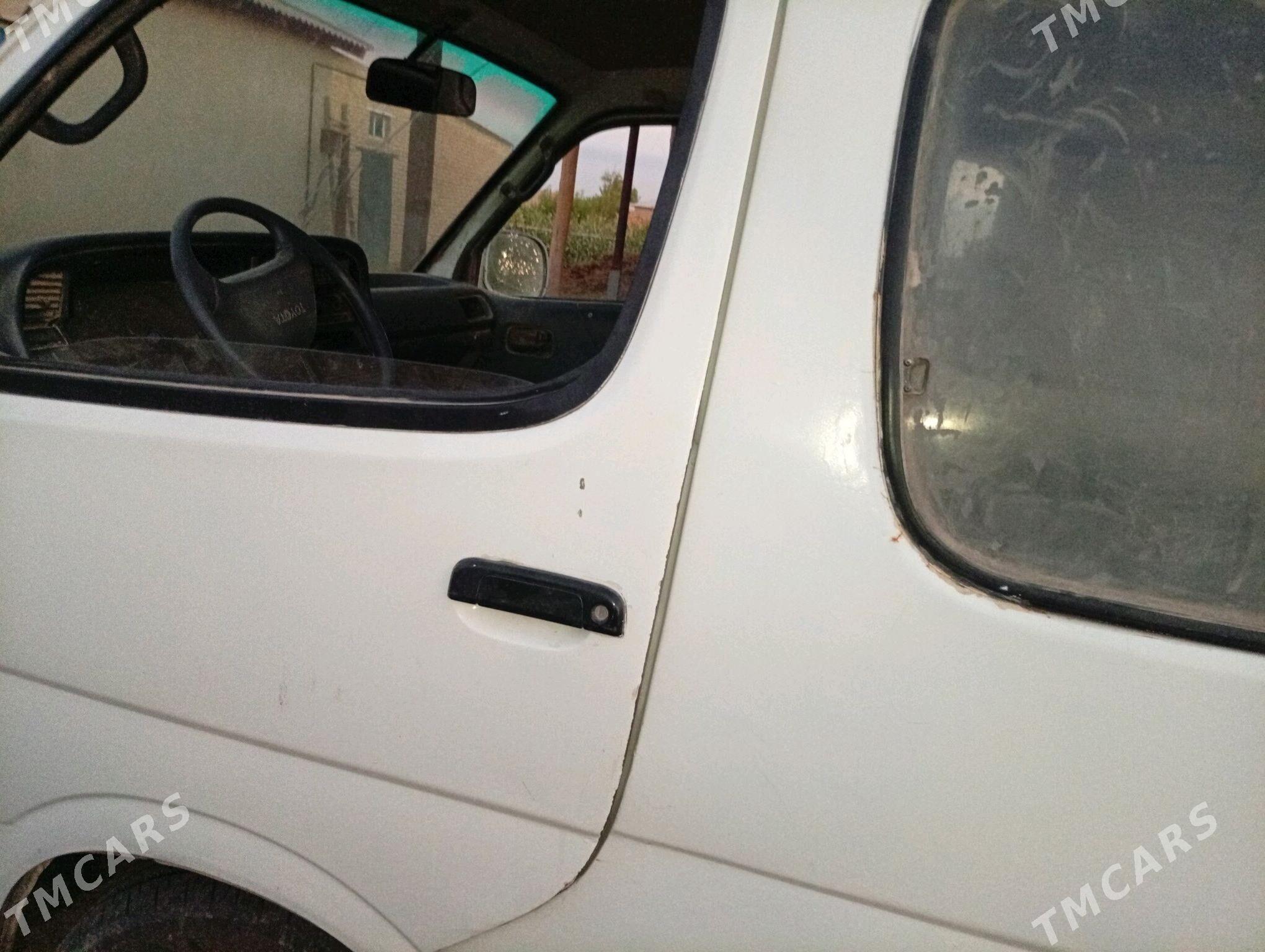 Toyota Hiace 1991 - 35 000 TMT - Hojambaz - img 3