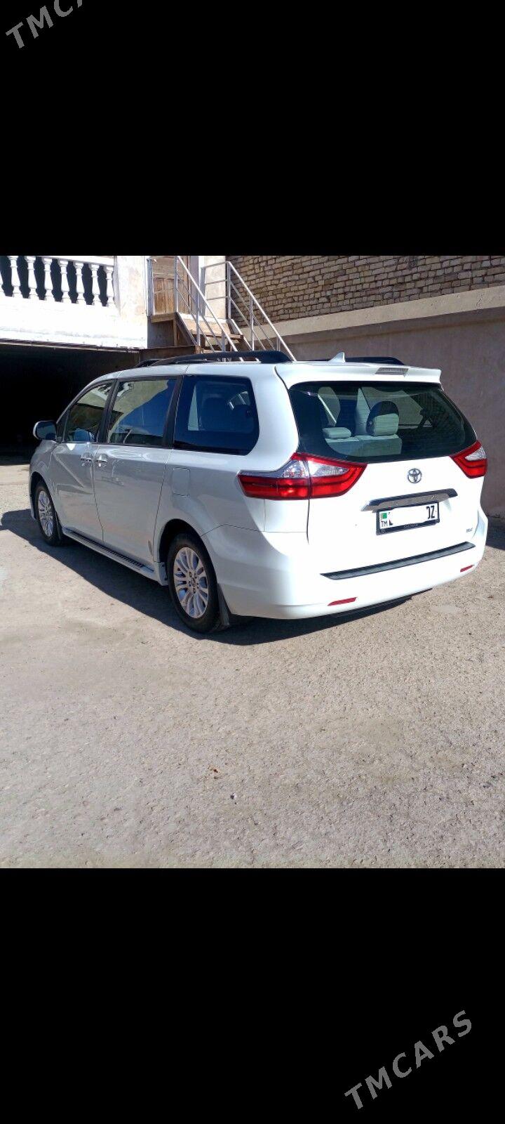 Toyota Sienna 2019 - 450 000 TMT - Köneürgenç - img 2