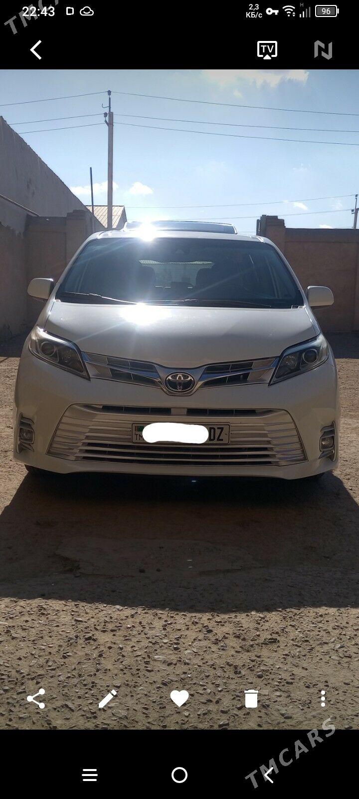 Toyota Sienna 2019 - 450 000 TMT - Köneürgenç - img 9