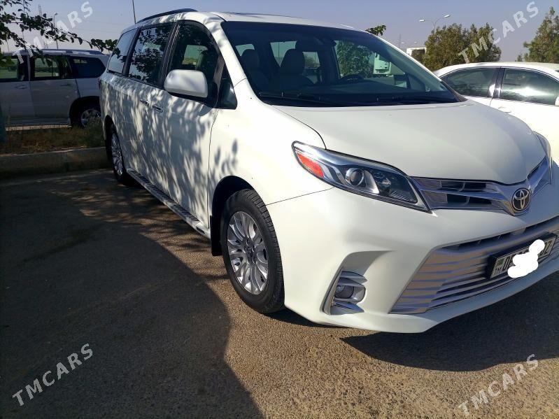 Toyota Sienna 2019 - 450 000 TMT - Köneürgenç - img 8
