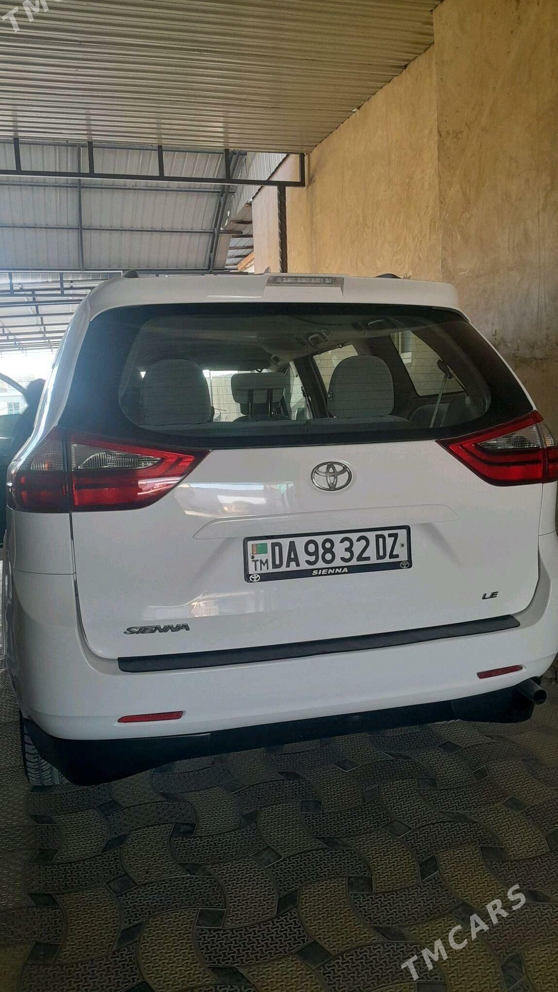 Toyota Sienna 2020 - 410 000 TMT - Şabat etr. - img 3