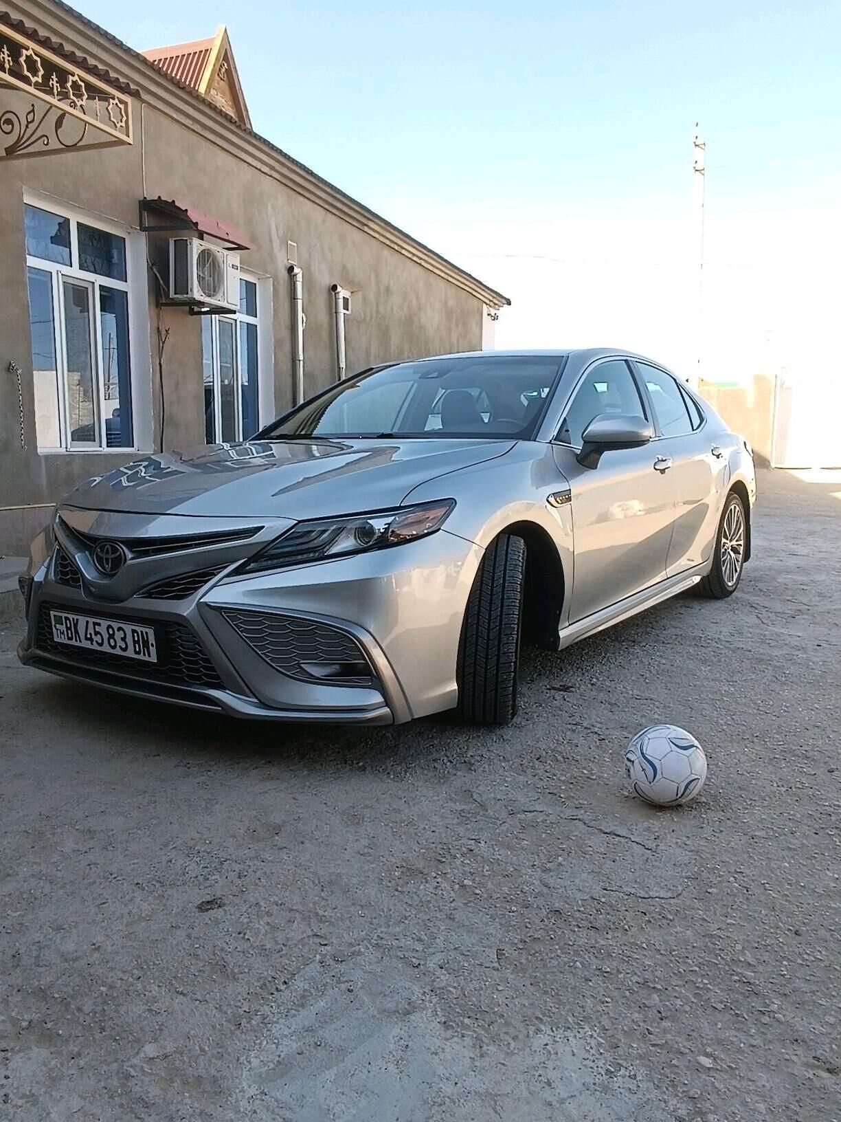 Toyota Camry 2020 - 310 000 TMT - Джебел - img 5