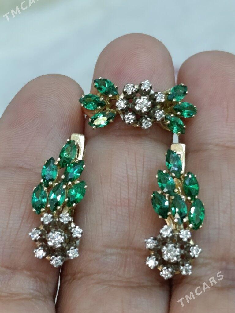 Gyzyl yerewan komlekt - Мир 4 - img 2