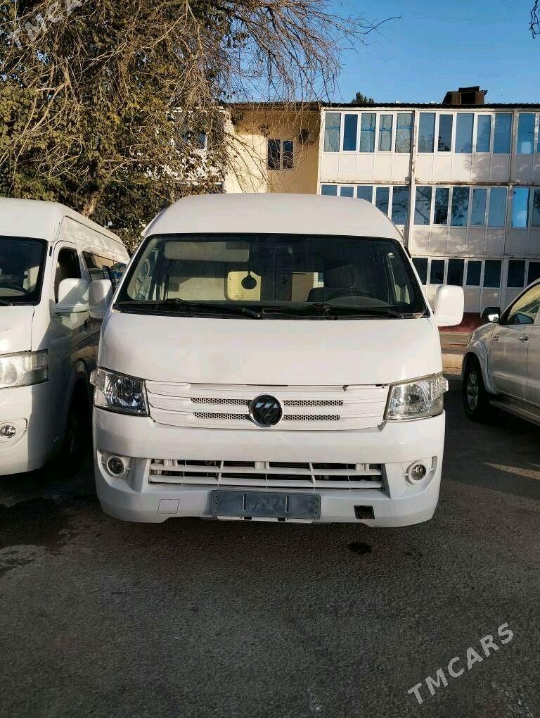 Toyota Hiace 2015 - 135 000 TMT - Aşgabat - img 1