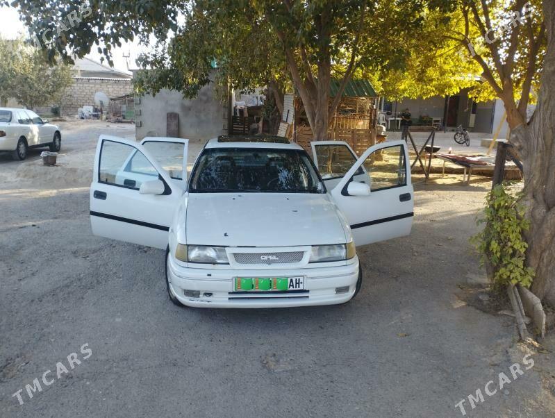 Opel Vectra 1992 - 32 000 TMT - Ак-Бугдайский этрап - img 1