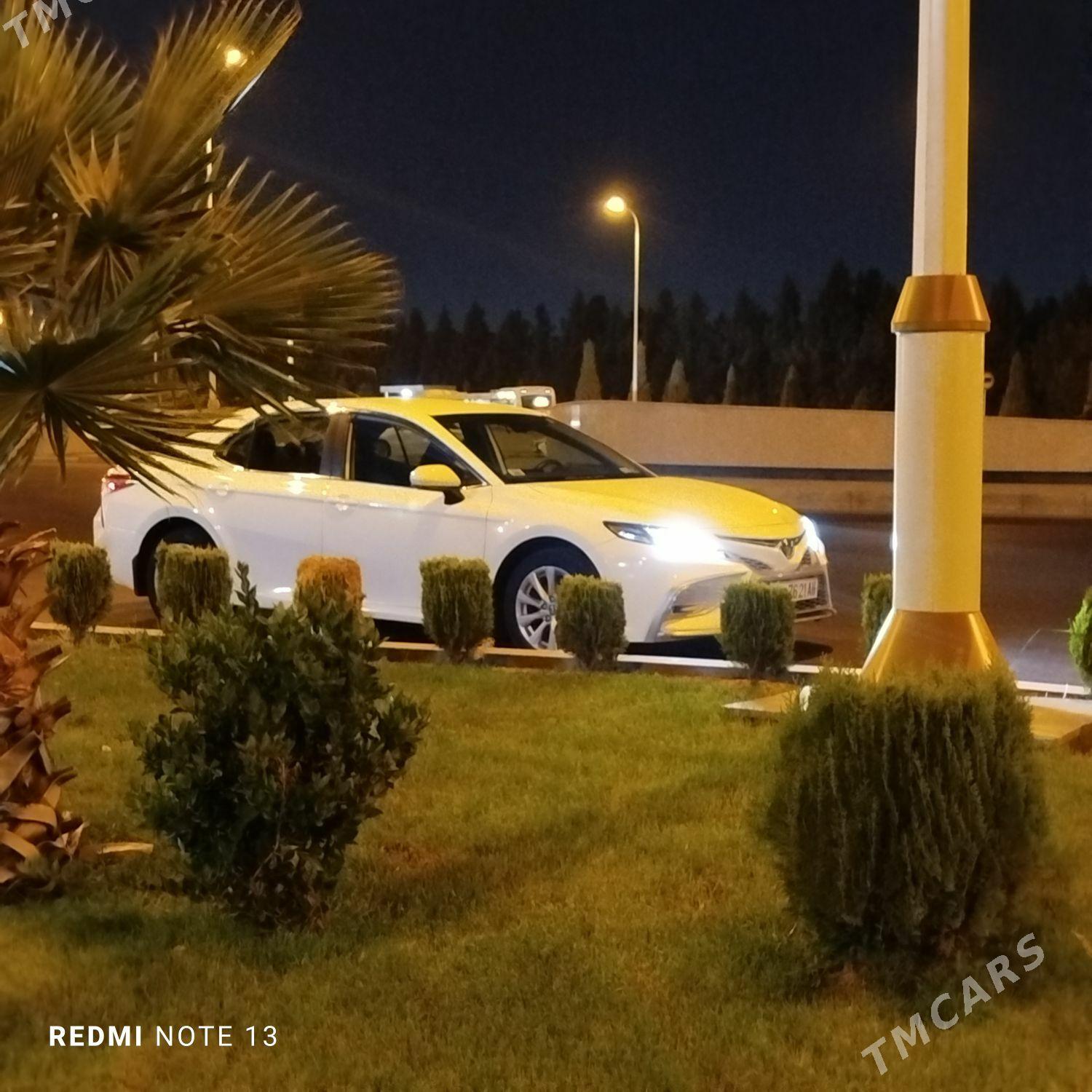 Toyota Camry 2022 - 275 000 TMT - Büzmeýin - img 3