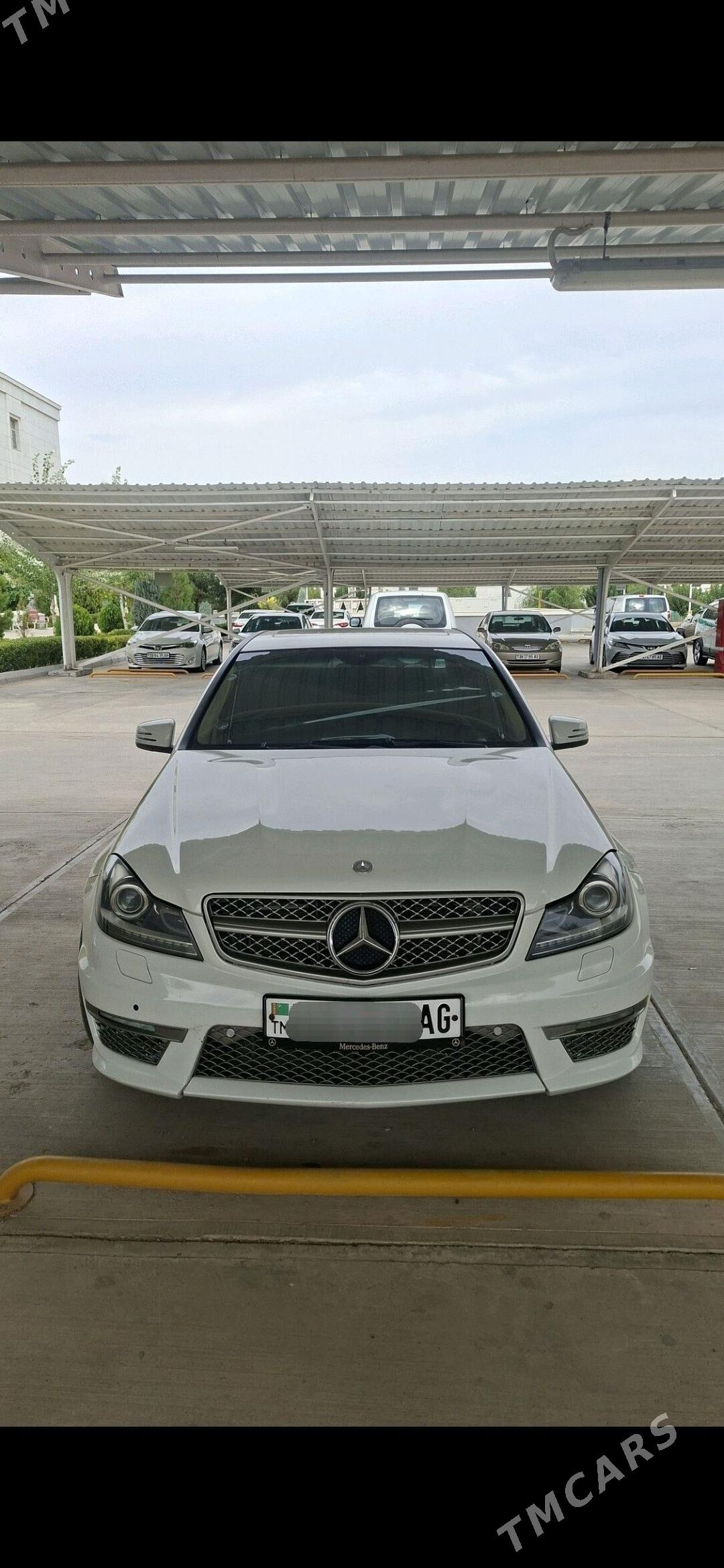 Mercedes-Benz C-Class 2011 - 210 000 TMT - 30 мкр - img 3