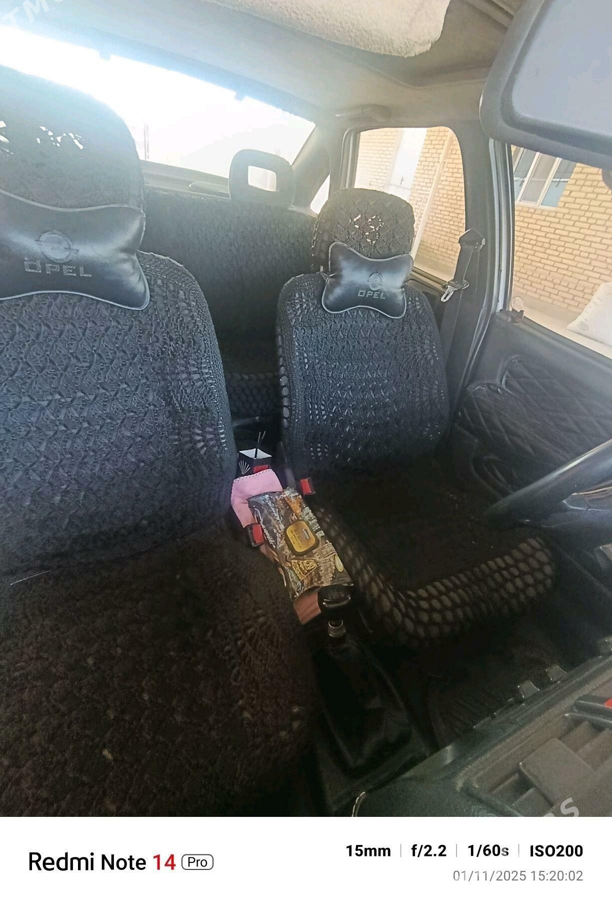 Opel Vectra 1992 - 39 000 TMT - Векильбазар - img 7