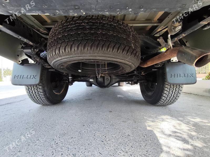 Toyota Hilux 2024 - 620 000 TMT - Туркменабат - img 9