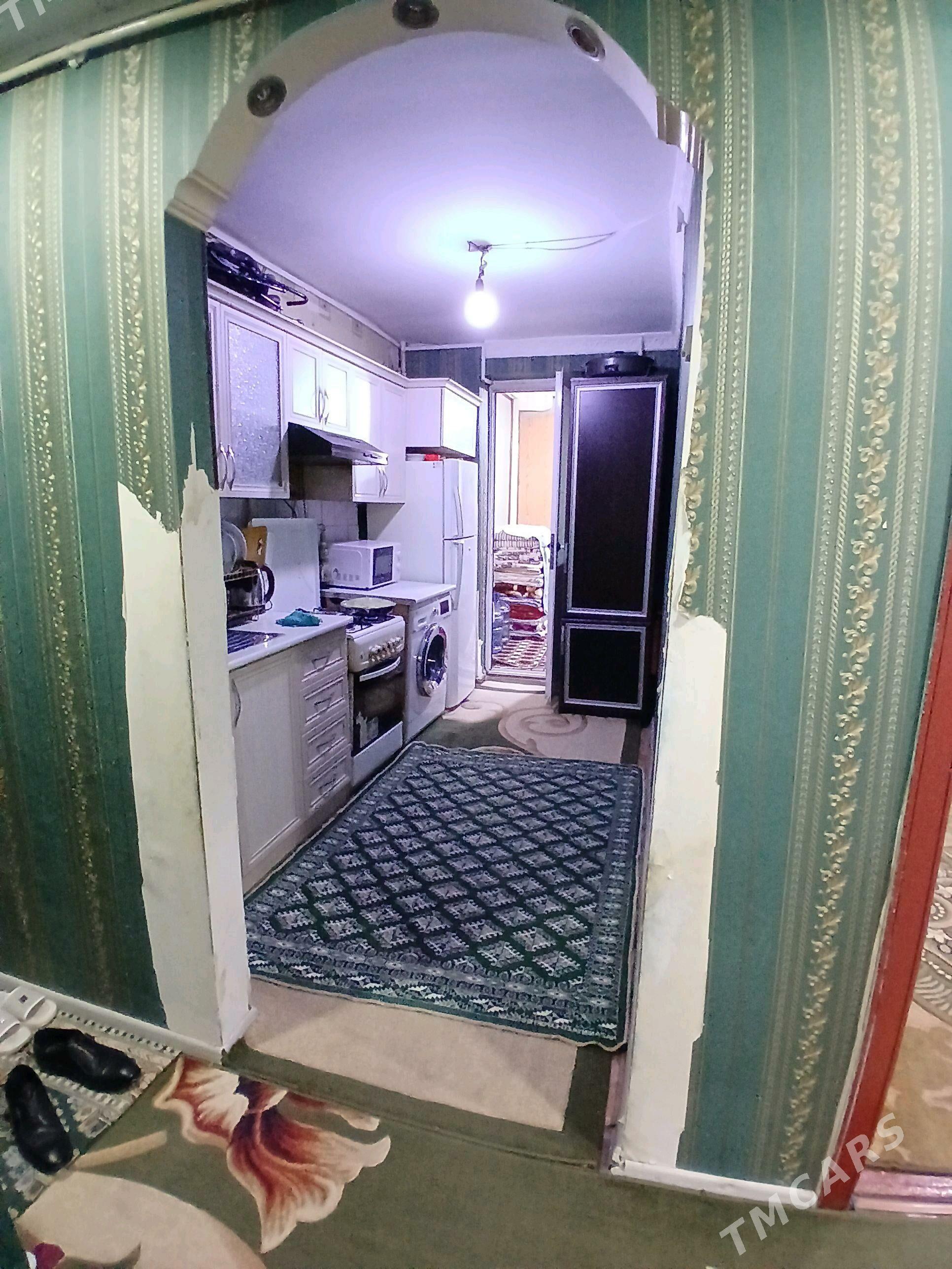 3ком 6мкр 1 этаж - 6 мкр - img 2