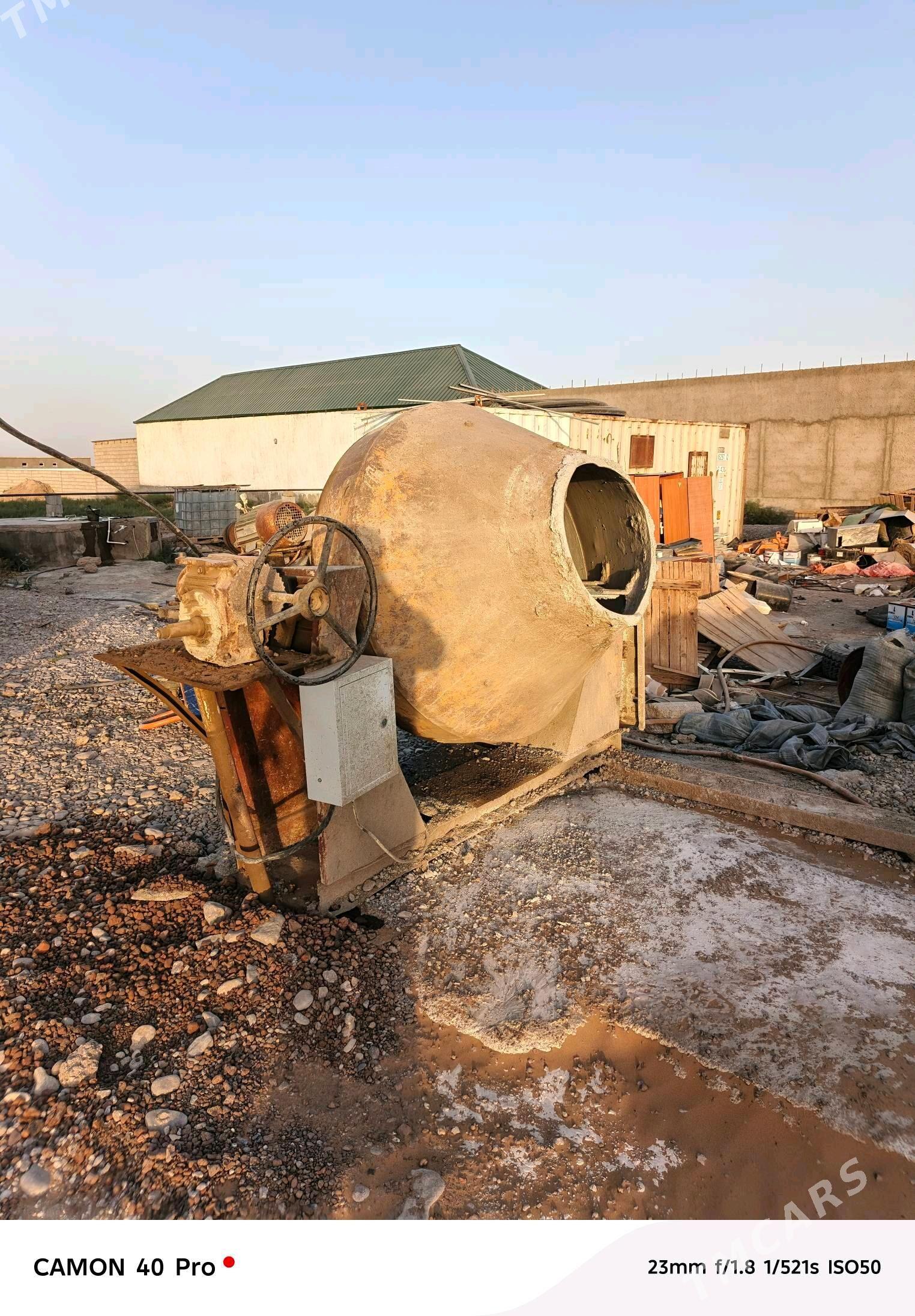 beton misalka - Ýaşlyk - img 1