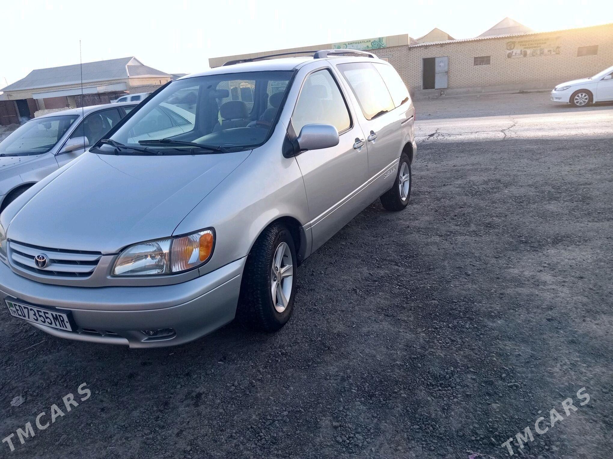 Toyota Sienna 2002 - 180 000 TMT - Sakarçäge - img 3