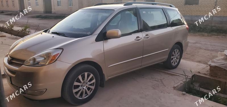 Toyota Sienna 2004 - 200 000 TMT - Дянев - img 1