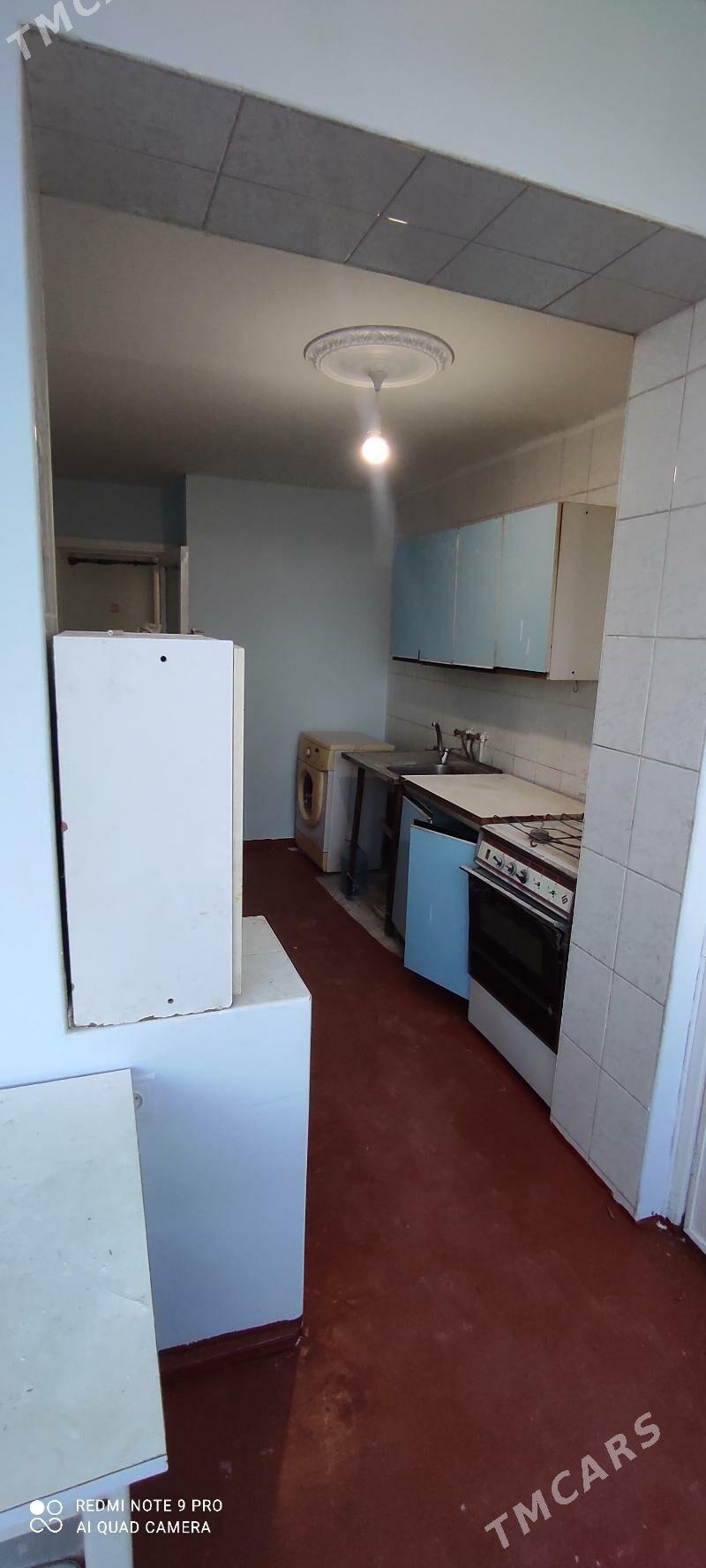 Satlyk 3/3 etajy 4kom - 9 мкр - img 4