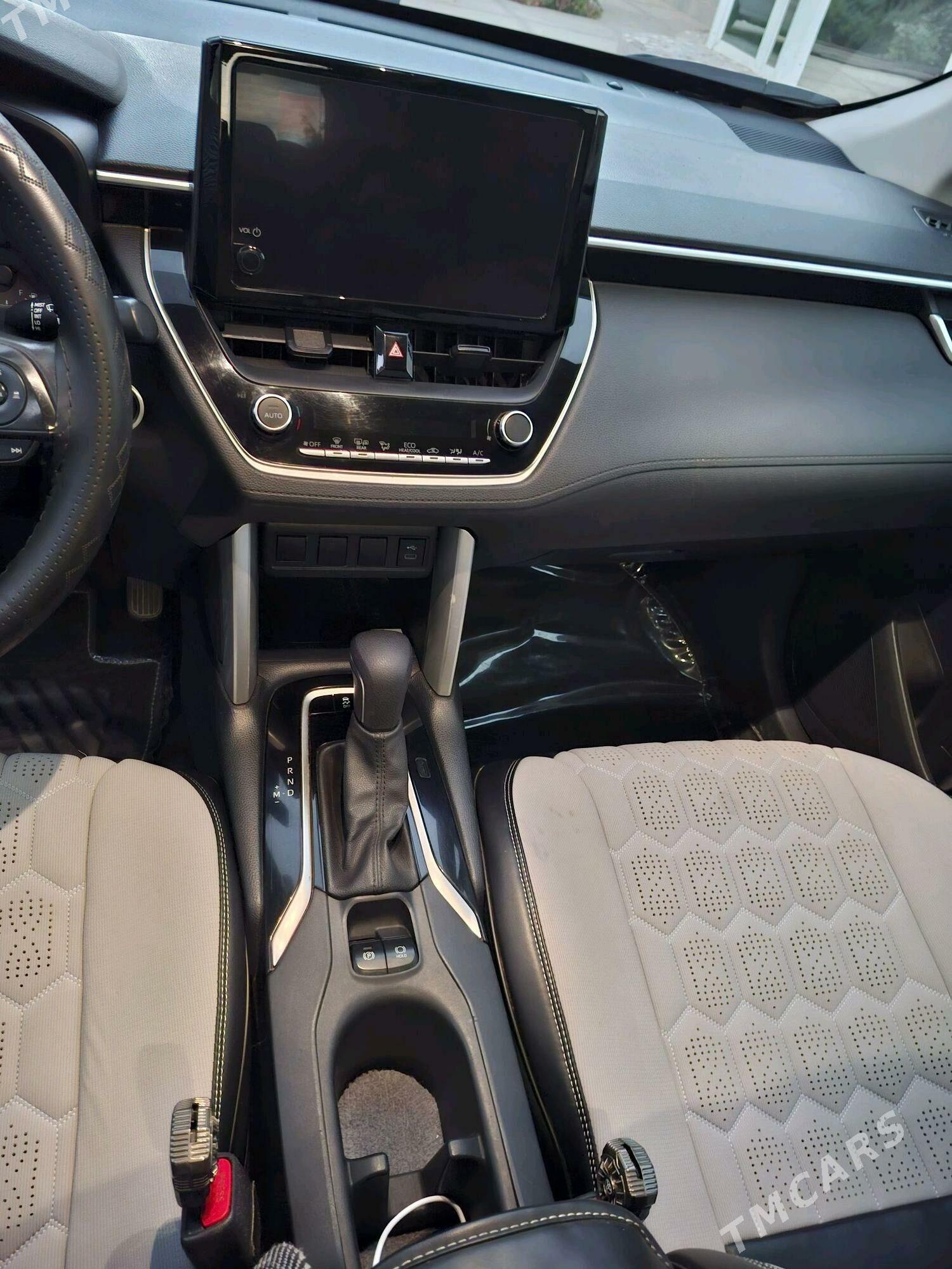 Toyota Corolla Cross 2023 - 340 000 TMT - Койтендаг - img 6