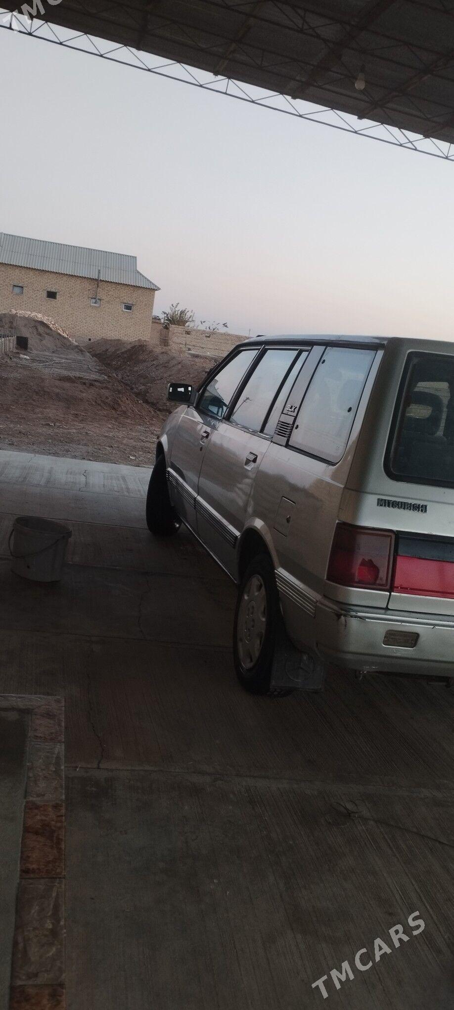 Mitsubishi Chariot 1995 - 18 000 TMT - Baýramaly - img 3