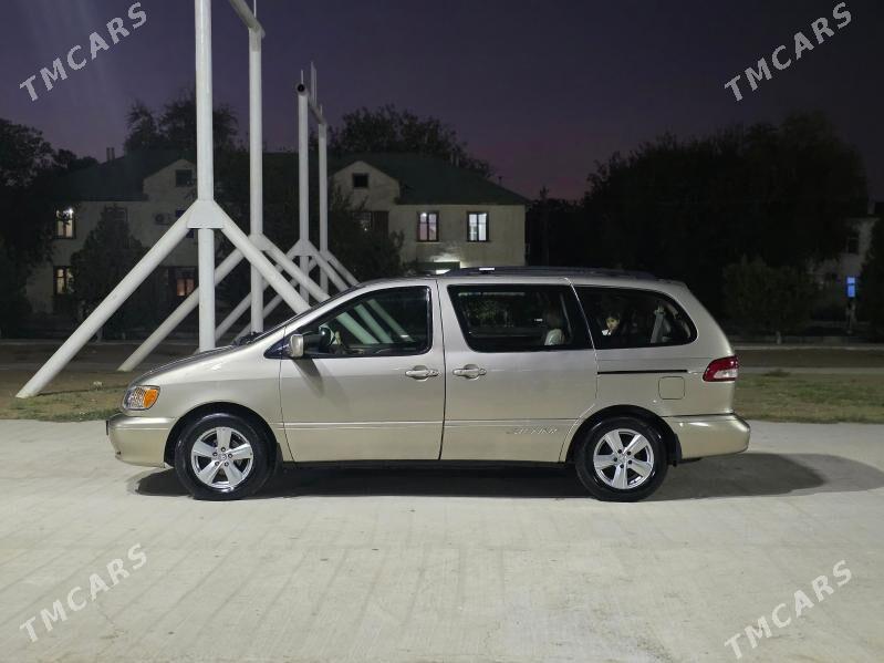 Toyota Sienna 2002 - 164 000 TMT - Хитровка - img 3