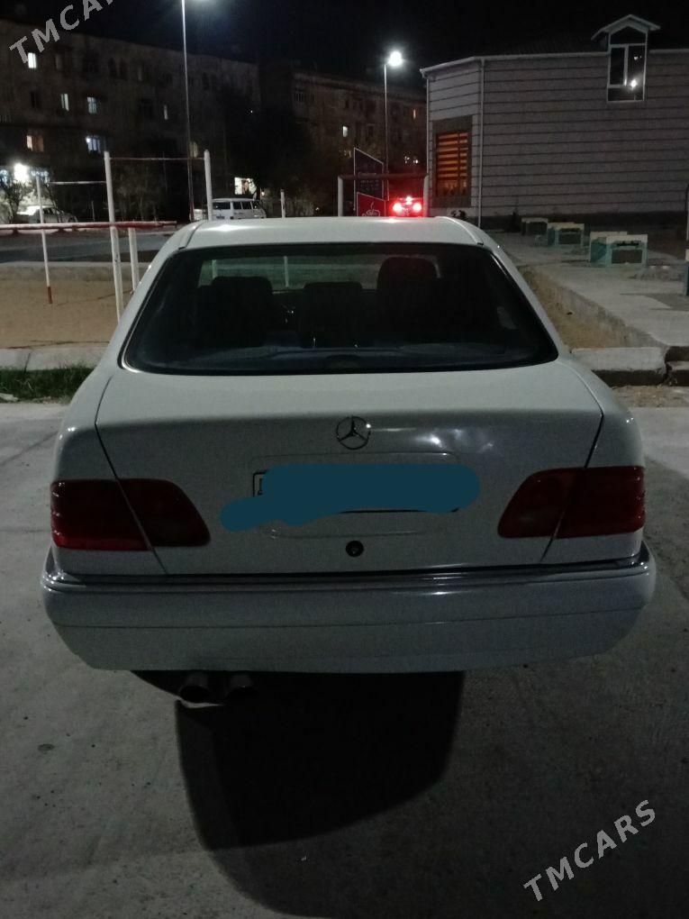 Mercedes-Benz W212 1999 - 90 000 TMT - Mary - img 4