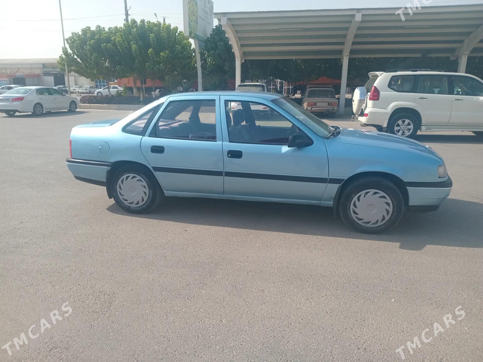 Opel Vectra 1990 - 38 000 TMT - Сакарчага - img 2