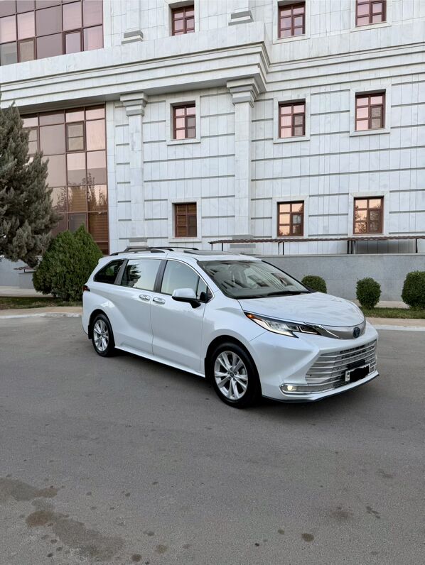 Toyota Sienna 2023 - 460 000 TMT - Ашхабад - img 2