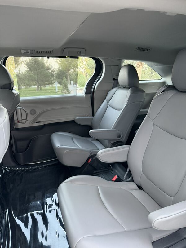 Toyota Sienna 2023 - 460 000 TMT - Ашхабад - img 8