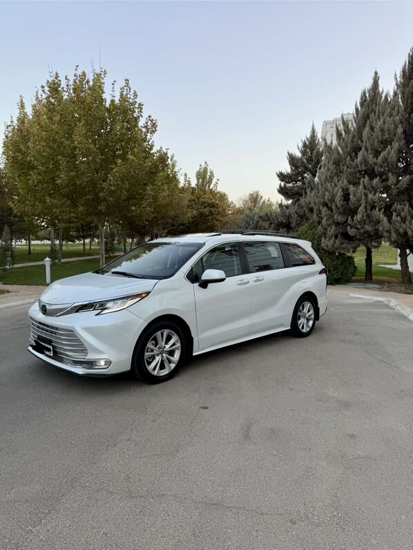 Toyota Sienna 2023 - 460 000 TMT - Ашхабад - img 3