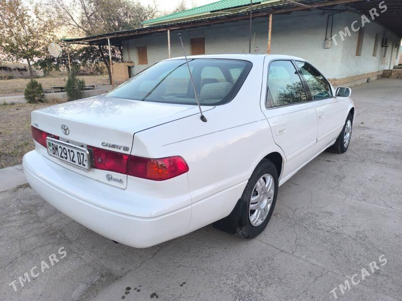 Toyota Camry 2001 - 170 000 TMT - Köneürgenç - img 4