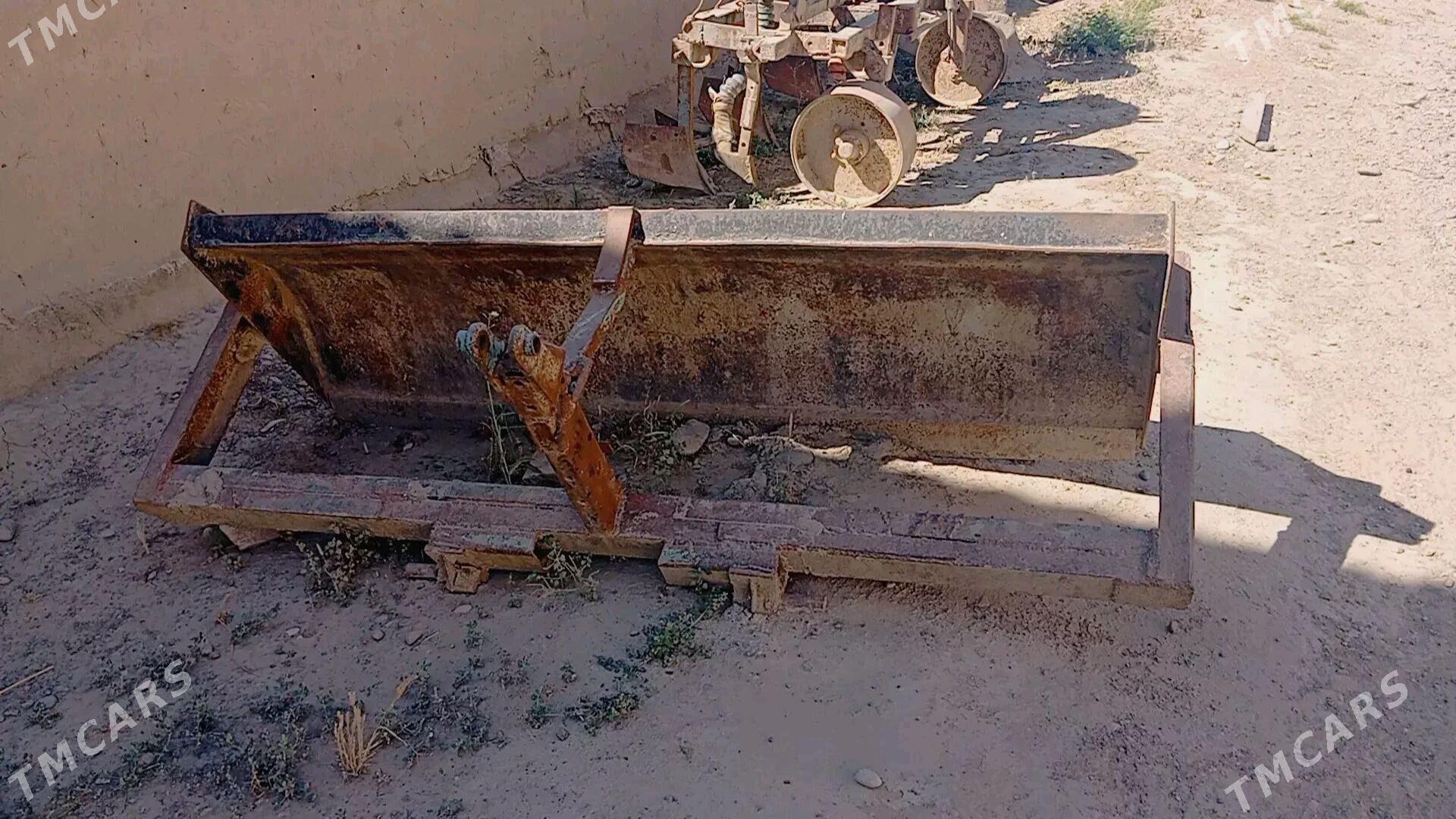 MTZ T-28 1994 - 80 000 TMT - Tagtabazar - img 3