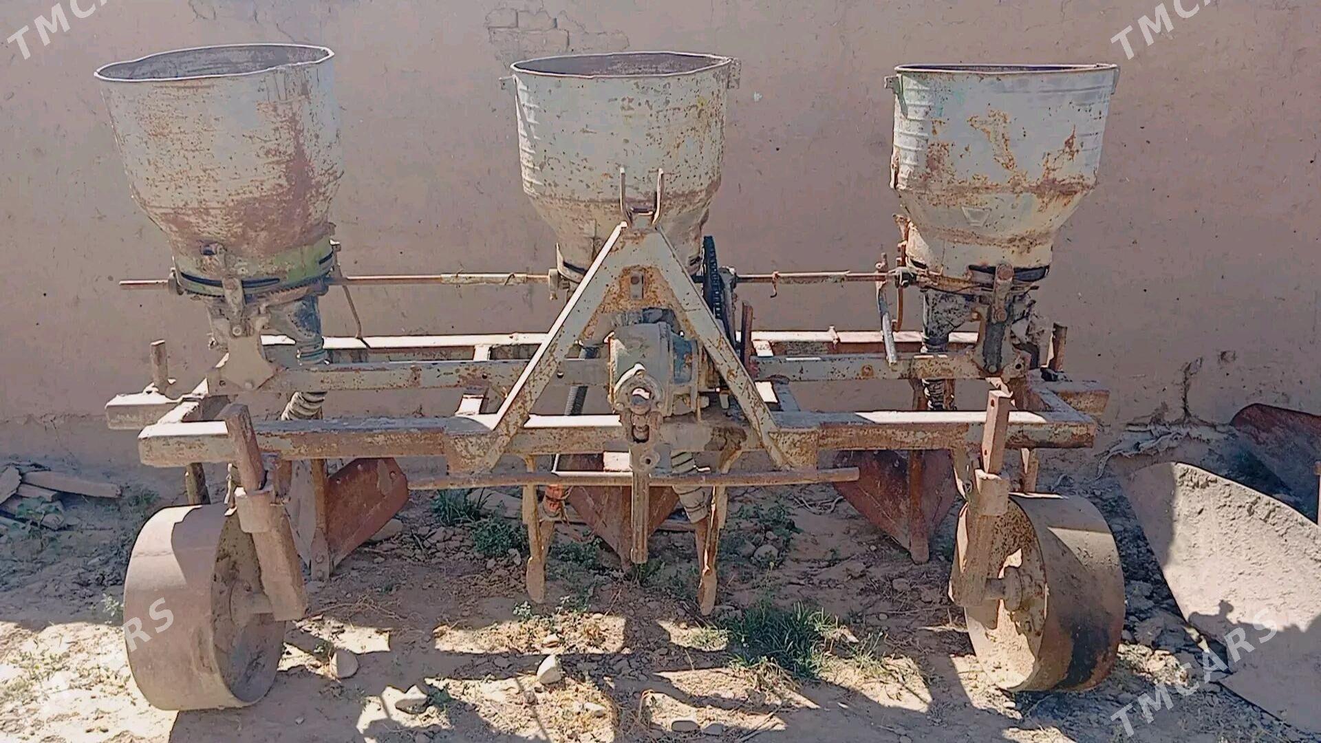 MTZ T-28 1994 - 80 000 TMT - Tagtabazar - img 4