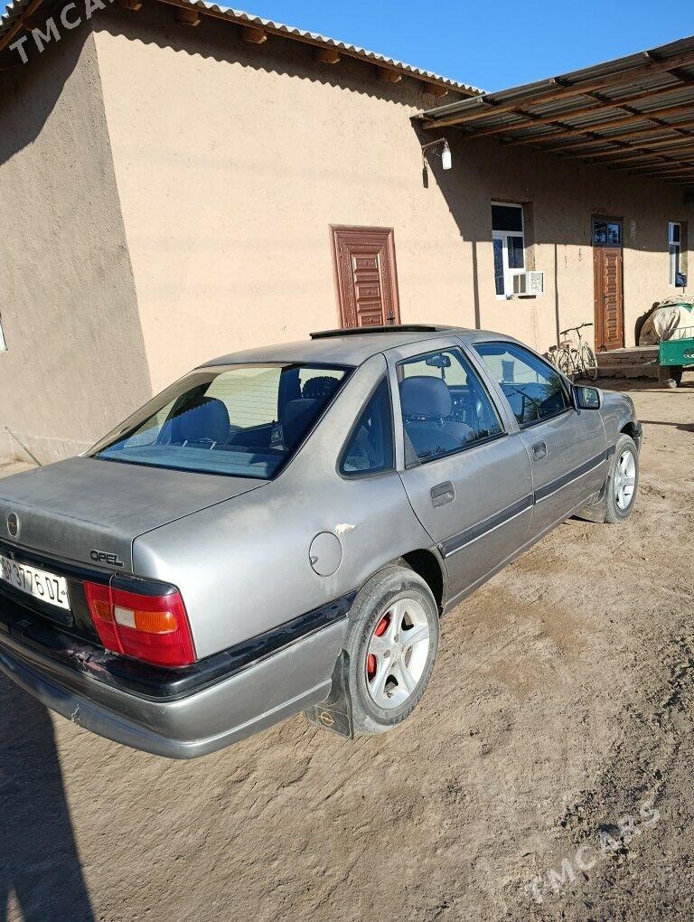 Opel Vectra 1995 - 40 000 TMT - Гурбансолтан Едже - img 4