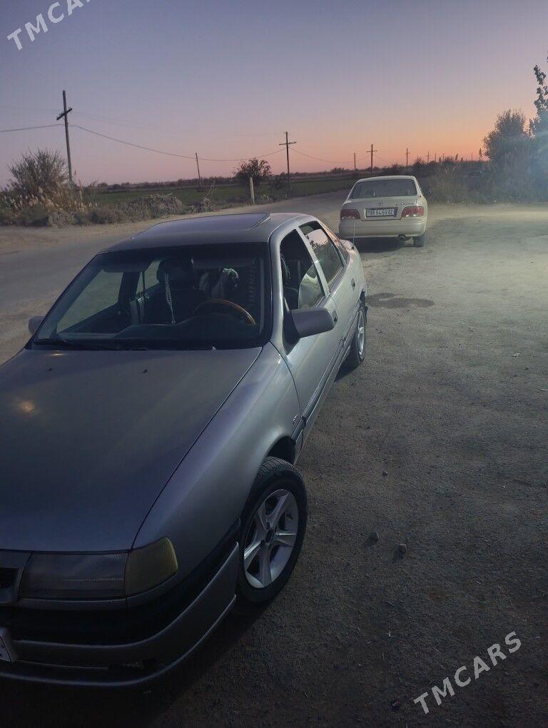 Opel Vectra 1995 - 40 000 TMT - Гурбансолтан Едже - img 1