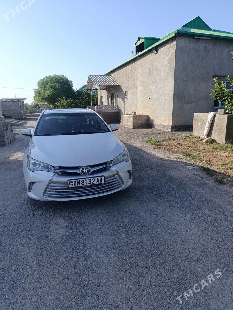 Toyota Camry 2017 - 300 000 TMT - Ak bugdaý etraby - img 9
