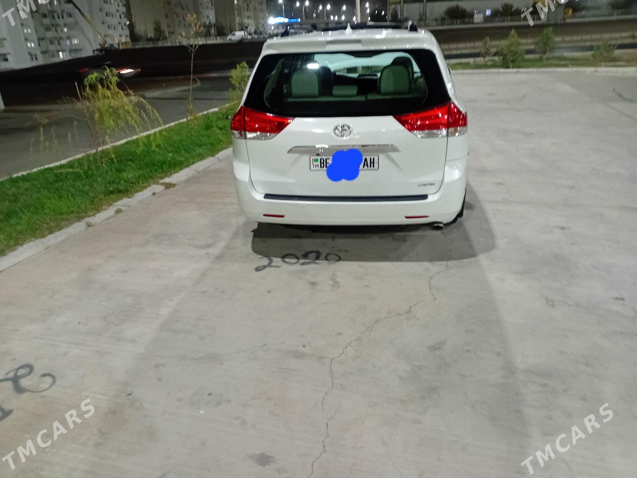 Toyota Sienna 2010 - 325 000 TMT - Ашхабад - img 3