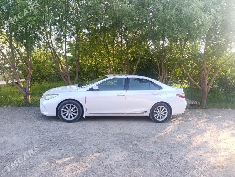 Toyota Camry 2017 - 300 000 TMT - Ak bugdaý etraby - img 4