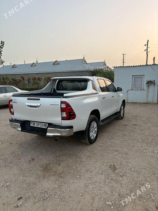 Toyota Hilux 2020 - 540 000 TMT - Тагтабазар - img 3