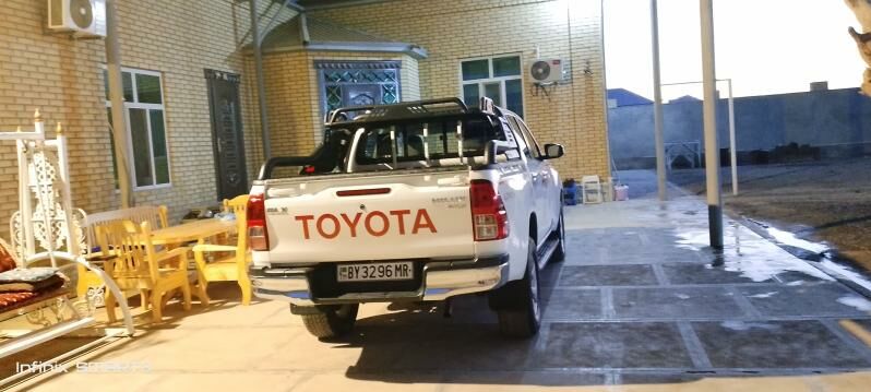 Toyota Hilux 2017 - 470 000 TMT - Мары - img 4