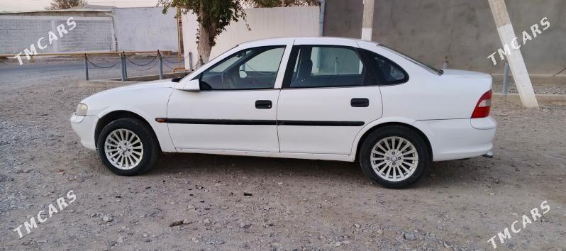 Opel Vectra 1998 - 55 000 TMT - Gyzylarbat - img 3