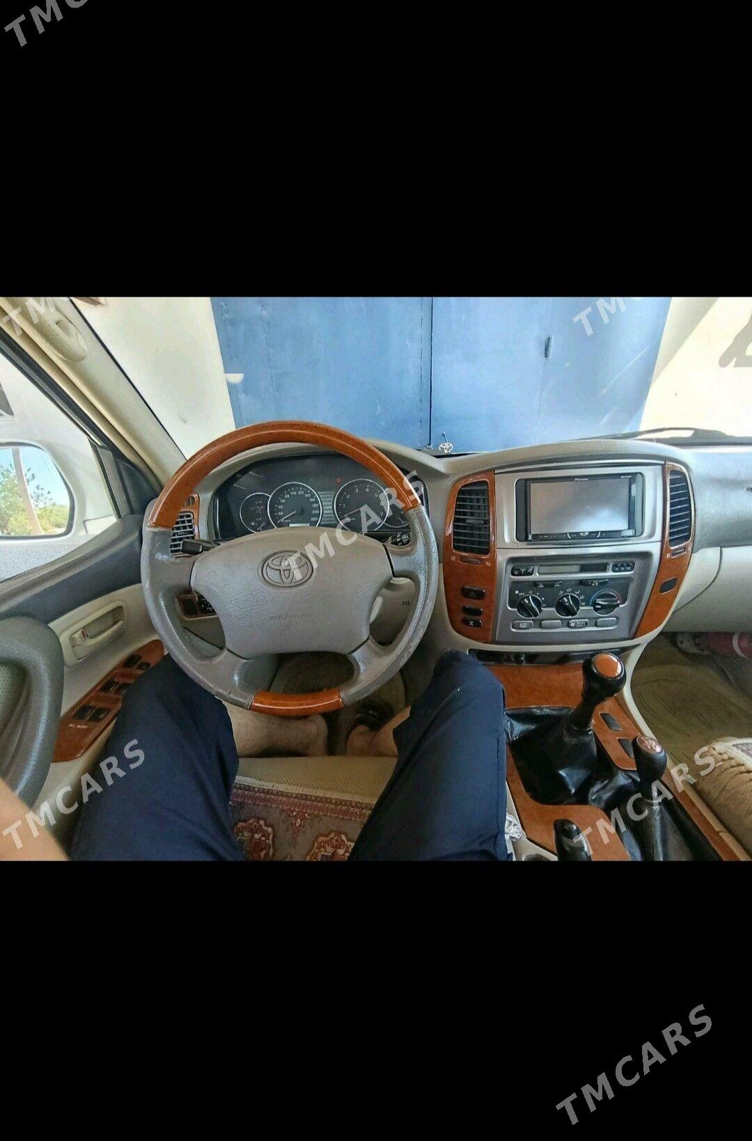 Toyota Land Cruiser 2006 - 260 000 TMT - Daşoguz - img 5