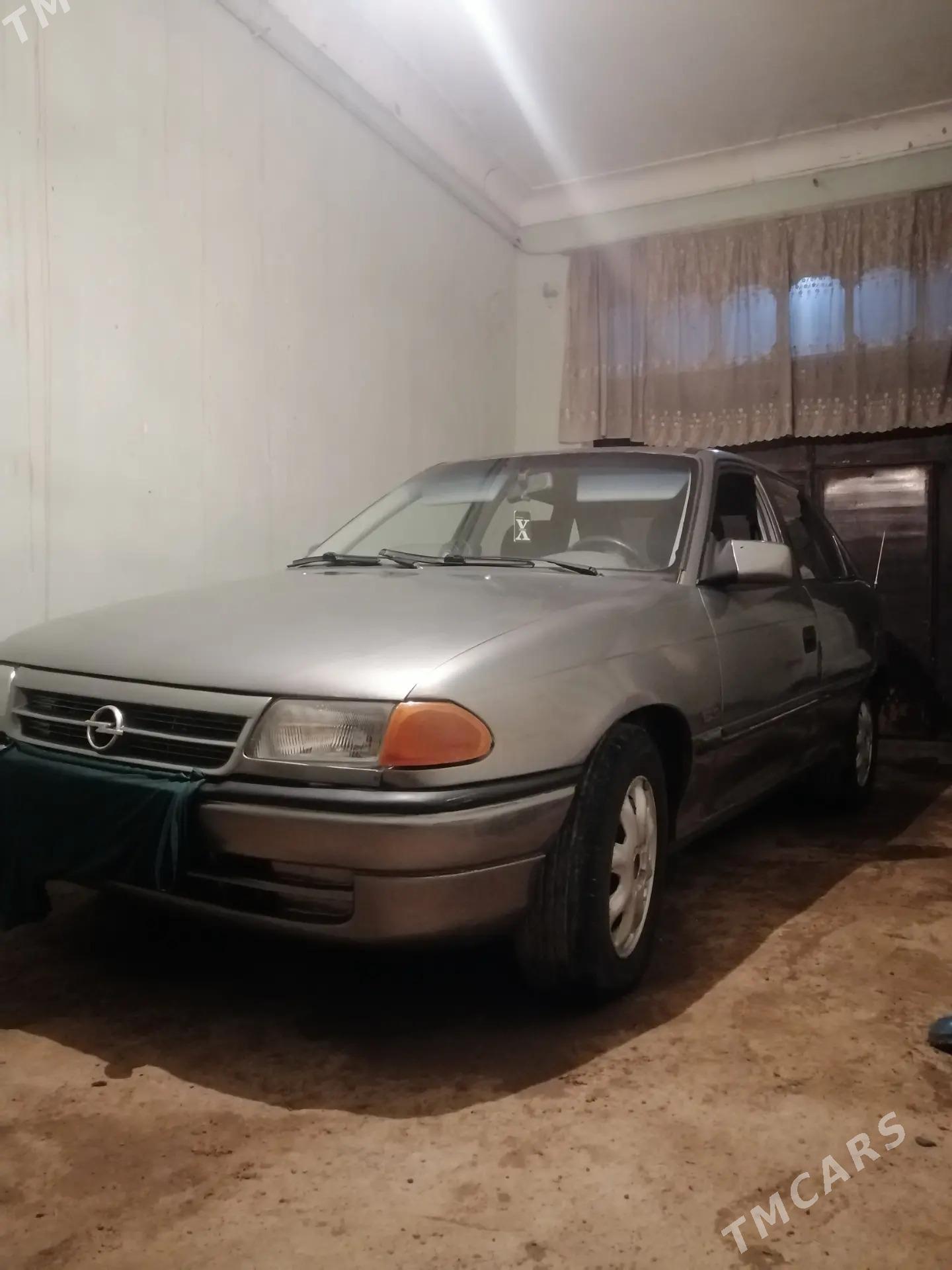 Opel Astra 1993 - 30 000 TMT - Дашогуз - img 2